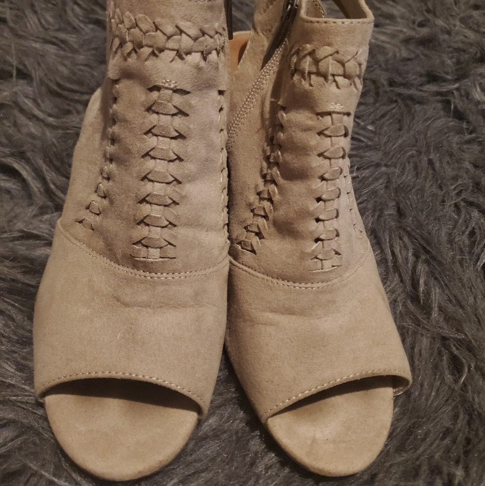 Ruff Hewn Open toed sandals